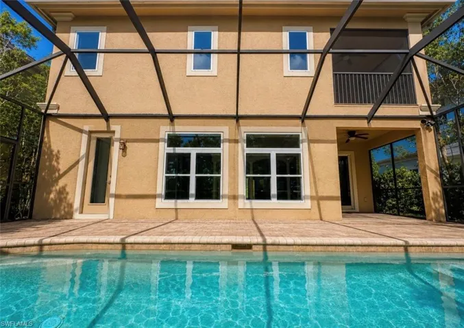 2915 Coco Lakes Dr, Naples, Florida 34105