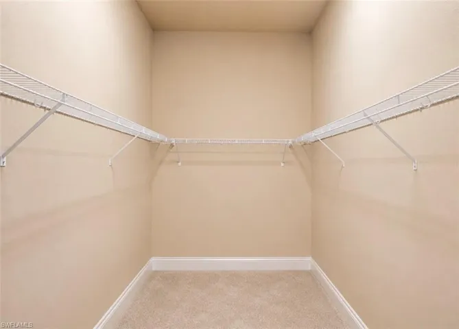 2915 Coco Lakes Dr, Naples, Florida 34105
