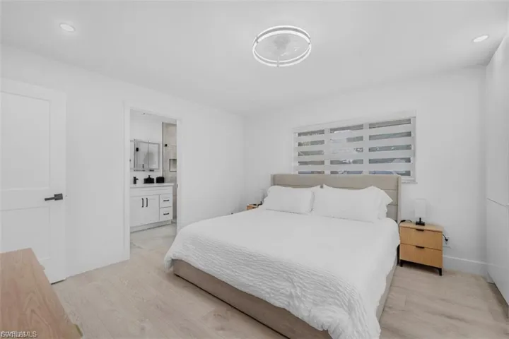 4625 Forest Glen Dr, North Fort Myers, Florida 33903