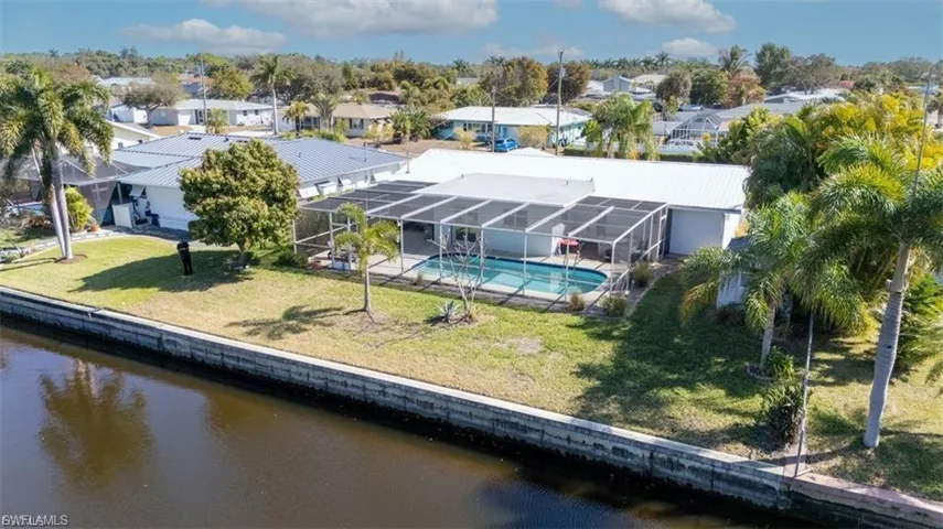4625 Forest Glen Dr, North Fort Myers, Florida 33903