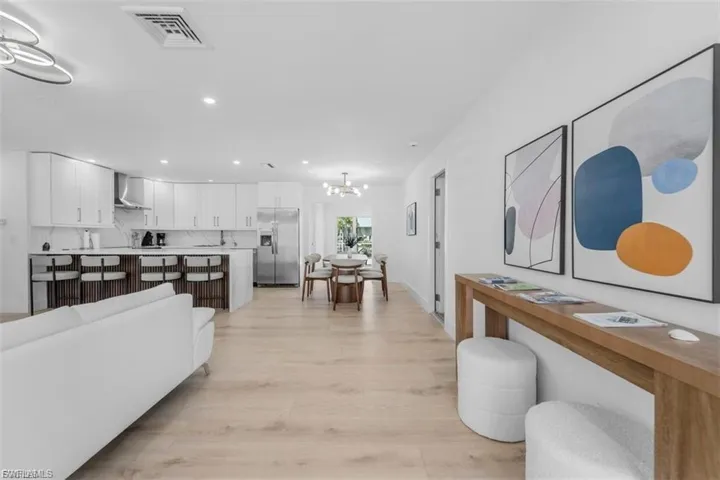 4625 Forest Glen Dr, North Fort Myers, Florida 33903