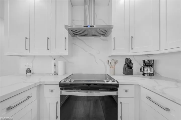 4625 Forest Glen Dr, North Fort Myers, Florida 33903