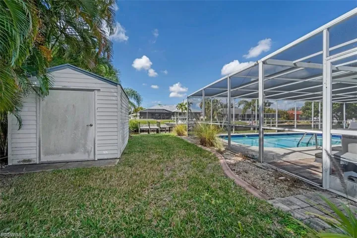4625 Forest Glen Dr, North Fort Myers, Florida 33903