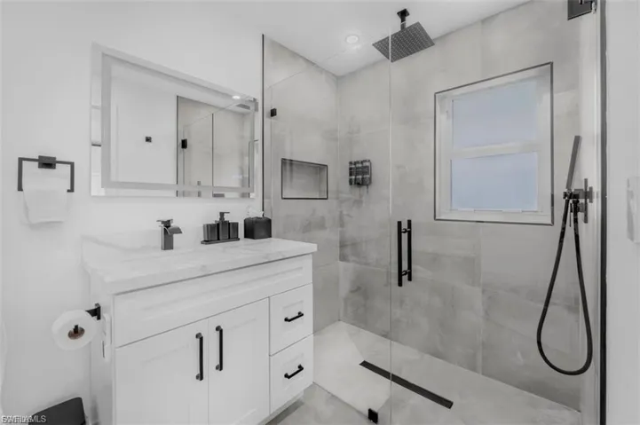 4625 Forest Glen Dr, North Fort Myers, Florida 33903