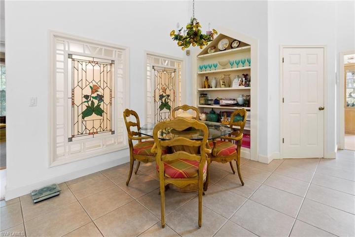 Breakfast Nook