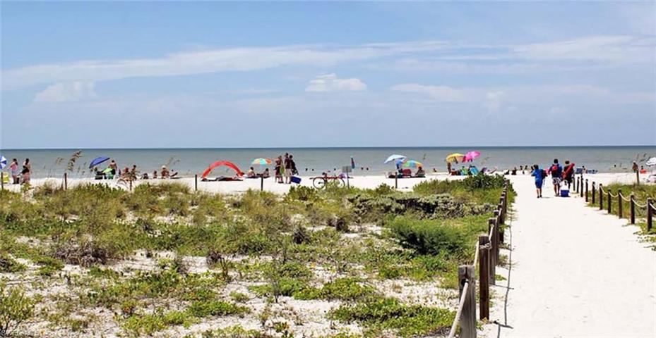 Bowmans_Beach_Sandy_Pathway