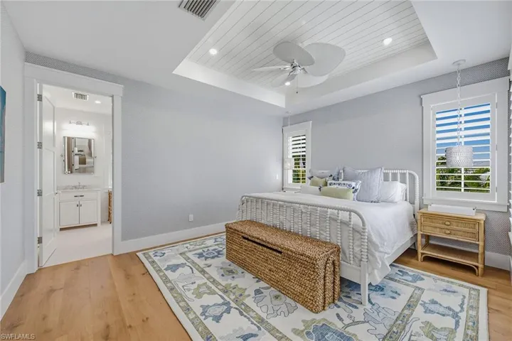 844 8th St S, Naples, Florida 34102