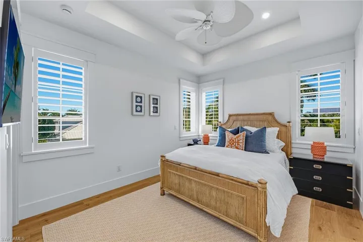 844 8th St S, Naples, Florida 34102