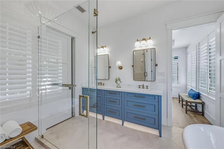 844 8th St S, Naples, Florida 34102