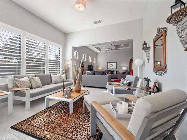 12651  Lonsdale  TER, Fort Myers, FL 33913
