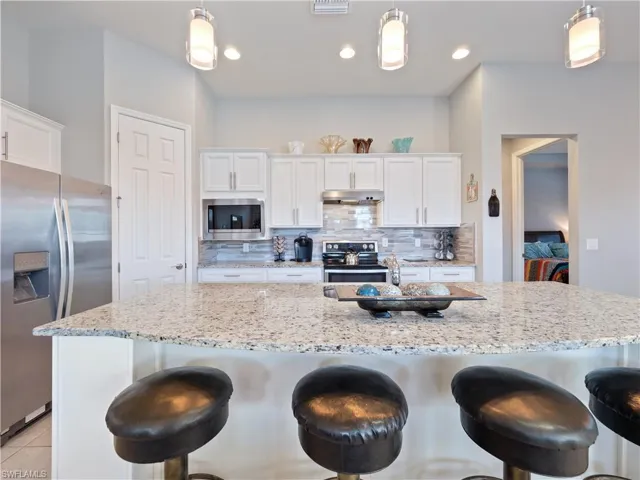 12651  Lonsdale  TER, Fort Myers, FL 33913
