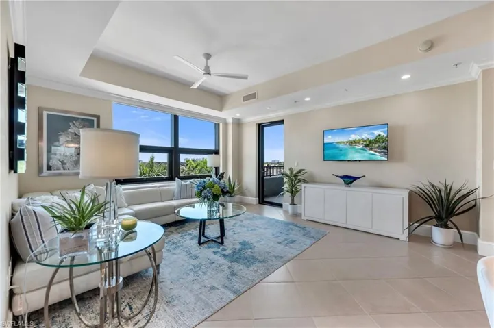 Beautiful Living space with lots of Natural Light