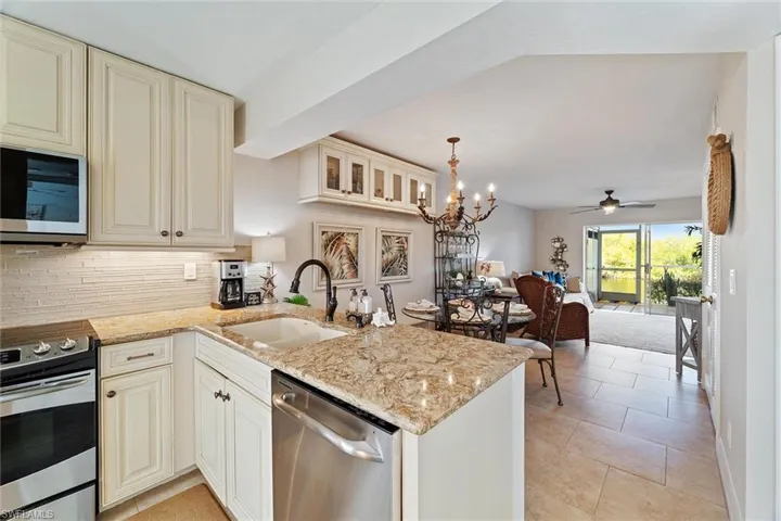 1375  Mainsail  DR, Naples, FL 34114