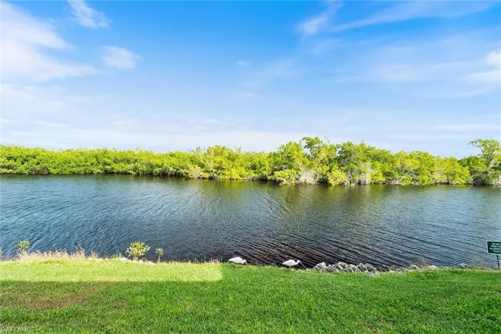 1375  Mainsail  DR, Naples, FL 34114