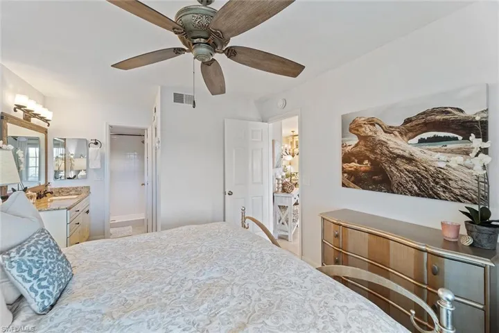 1375  Mainsail  DR, Naples, FL 34114