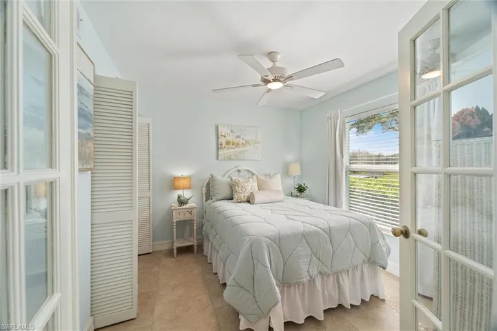 1375  Mainsail  DR, Naples, FL 34114