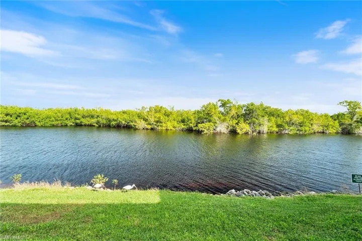 1375  Mainsail  DR, Naples, FL 34114