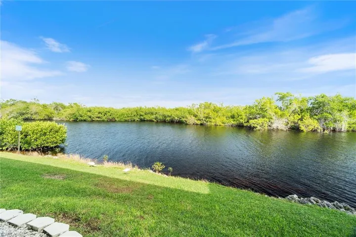 1375  Mainsail  DR, Naples, FL 34114