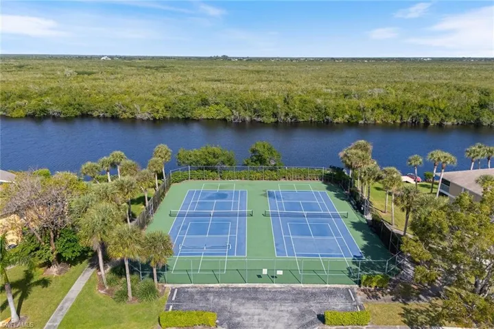 1375  Mainsail  DR, Naples, FL 34114