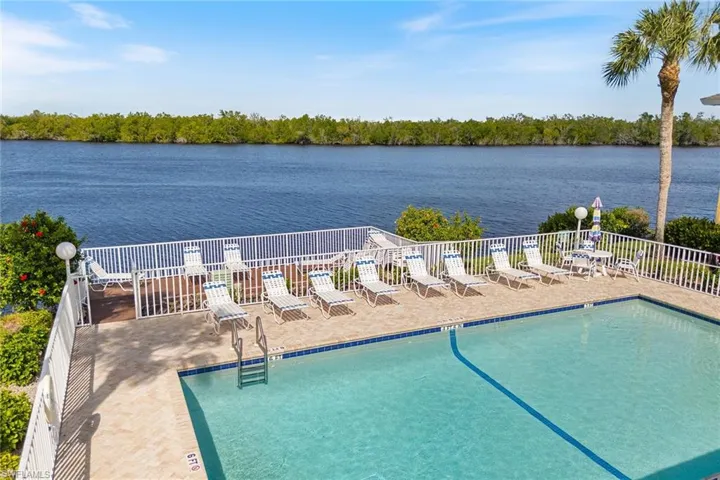 1375  Mainsail  DR, Naples, FL 34114