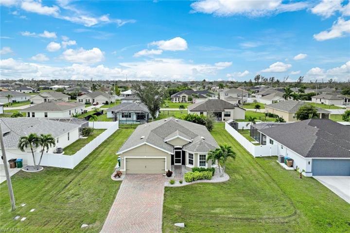 2114 SW 12th TER, CAPE CORAL FL 33991