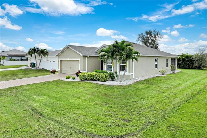 2114 SW 12th TER, CAPE CORAL FL 33991