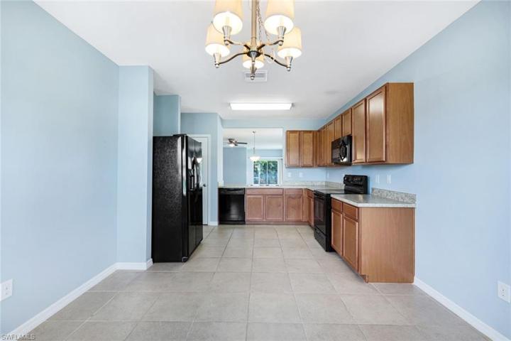 2114 SW 12th TER, CAPE CORAL FL 33991