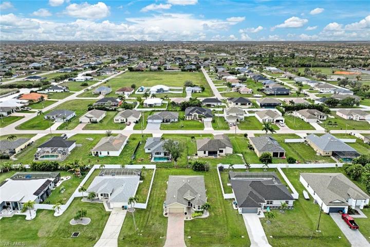 2114 SW 12th TER, CAPE CORAL FL 33991