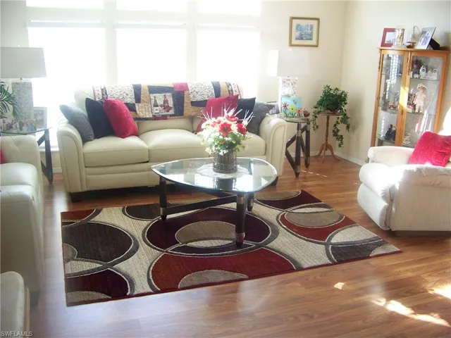WoW! Stunning living room with beautiful leather furniture! This home is very light and bright!