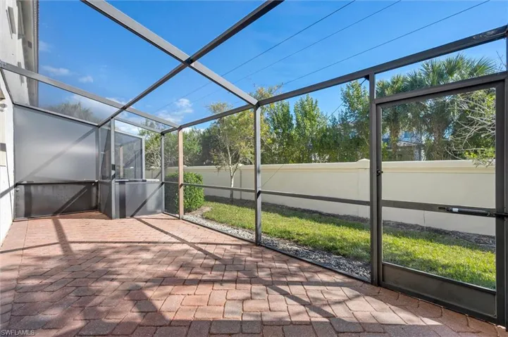 7392  Bristol  CIR, Naples, FL 34120