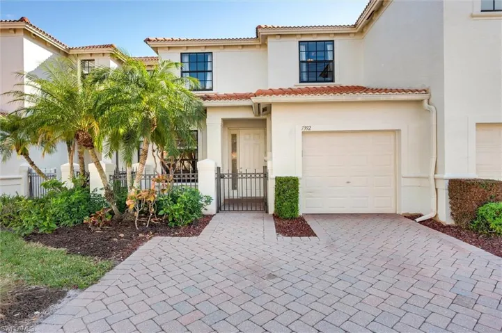 7392  Bristol  CIR, Naples, FL 34120