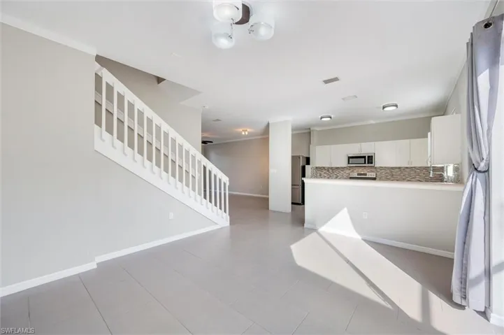 7392  Bristol  CIR, Naples, FL 34120