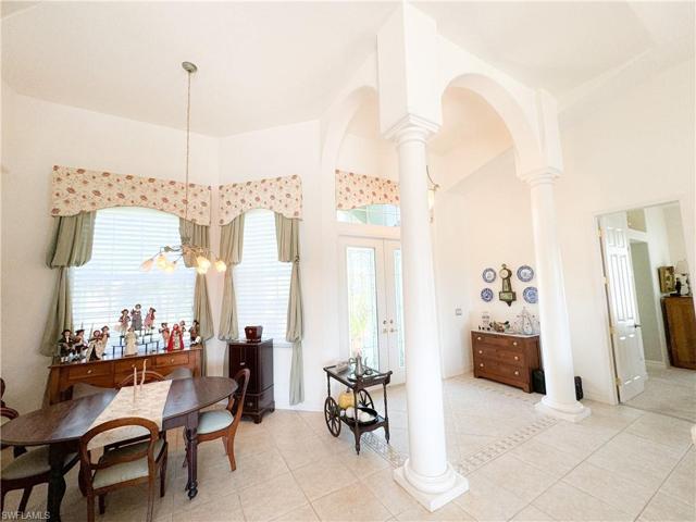 entry and formal dinning