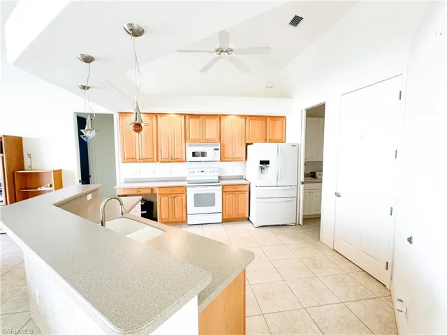 2219 SE 20th  AVE, Cape Coral, FL 33990