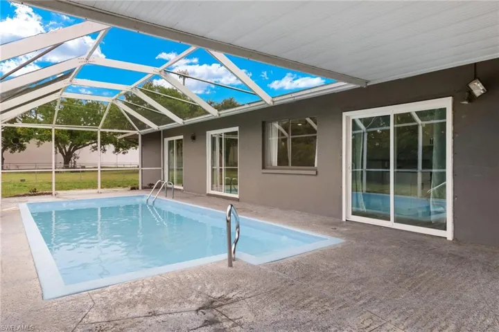 655 NE 15th  CT, Cape Coral, FL 33909