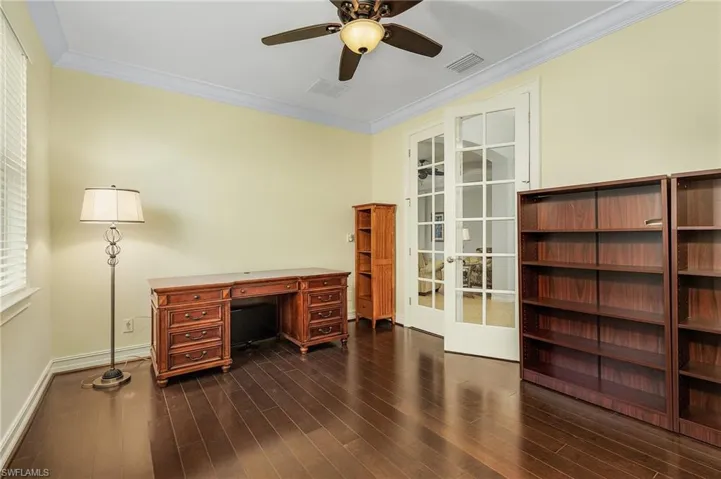 COULD BE A 4TH BEDROOM