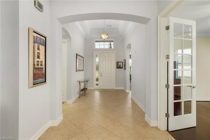 FOYER