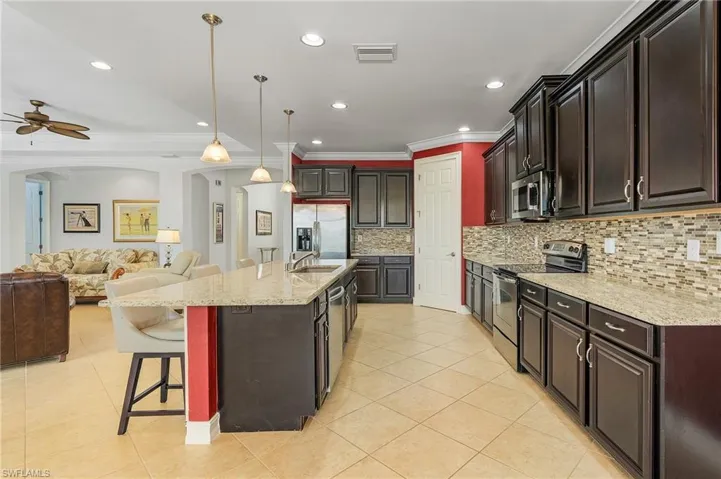 2625 Stonyhill CT, CAPE CORAL FL 33991