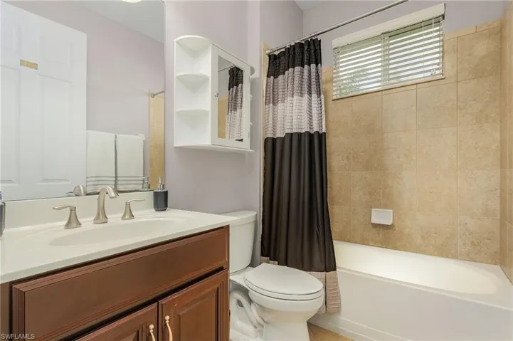 3RD BATHROOM WITH SHOWER/TUB COMBO