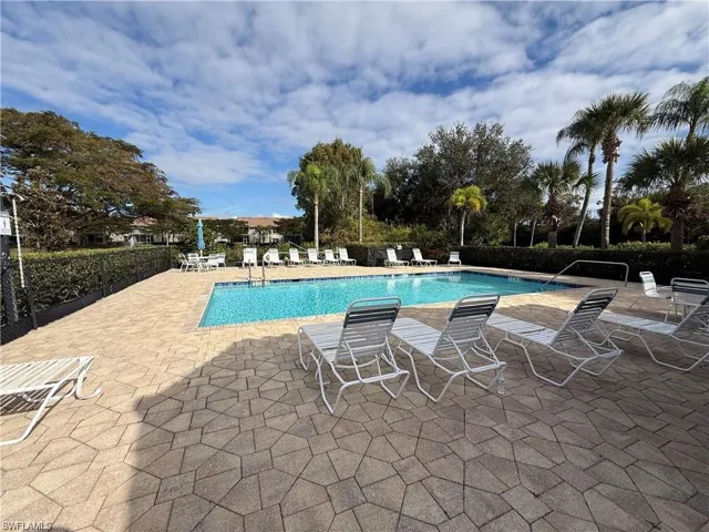 5640 Northboro Dr 201, Naples, Florida 34110