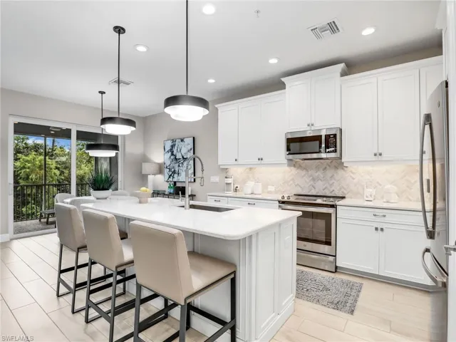 2614  Seychelles  CIR, Naples, FL 34112