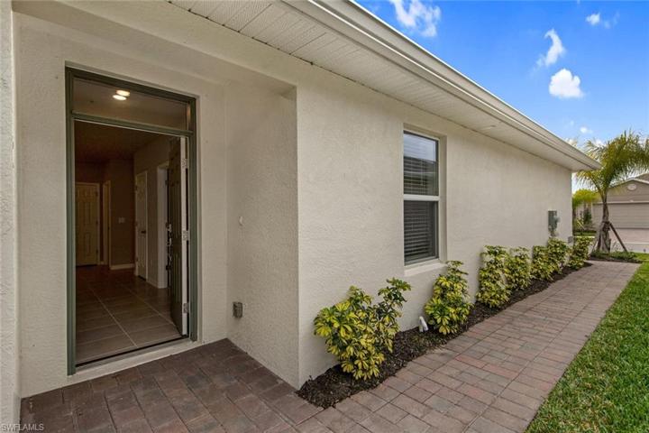 20607  Plumwood  LOOP, North Fort Myers, FL 33917