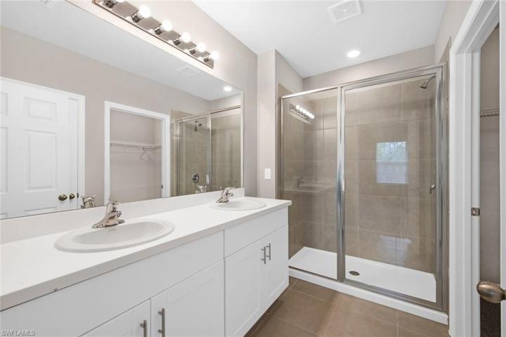 20607  Plumwood  LOOP, North Fort Myers, FL 33917