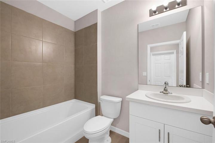 20607  Plumwood  LOOP, North Fort Myers, FL 33917