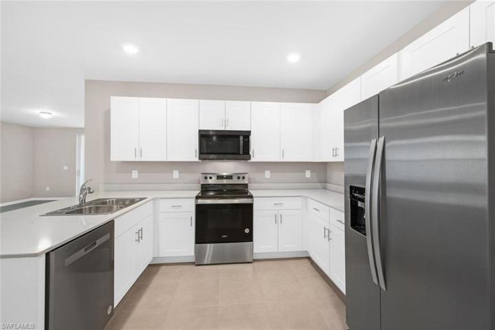 20607  Plumwood  LOOP, North Fort Myers, FL 33917