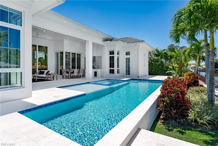 Pool & Spa