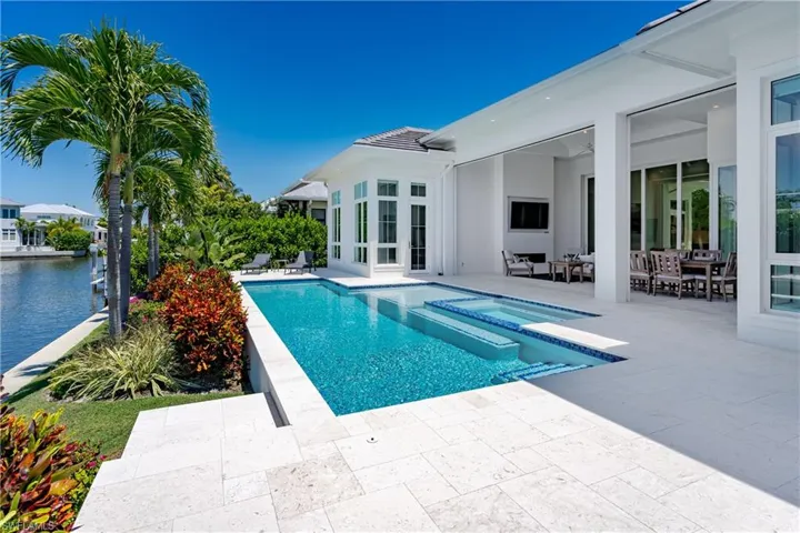 Pool & Spa 2
