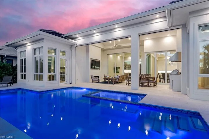 Pool & Spa Sunset 3