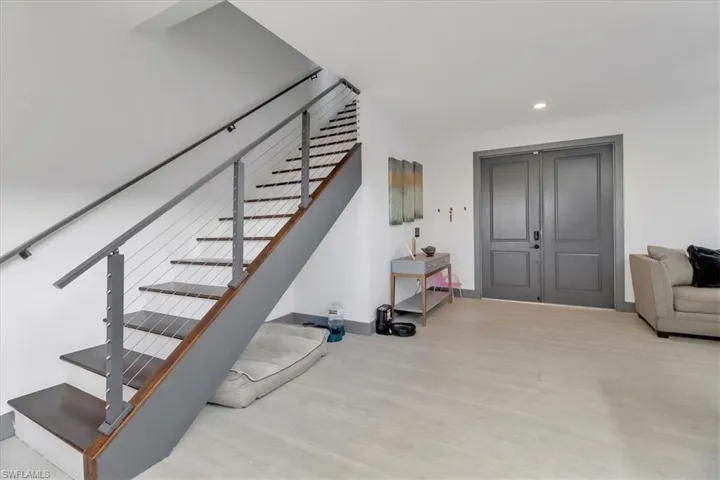 8355 Coral DR, FORT MYERS FL 33967