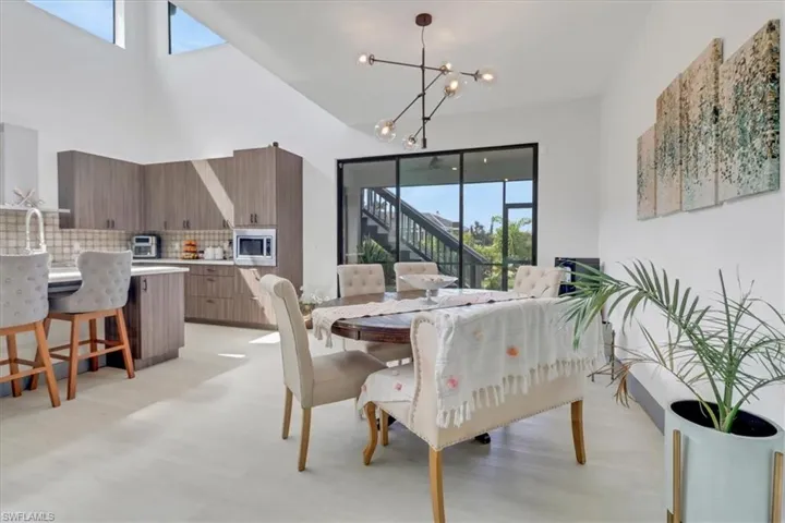 8355 Coral DR, FORT MYERS FL 33967